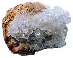 塩化アンモン石